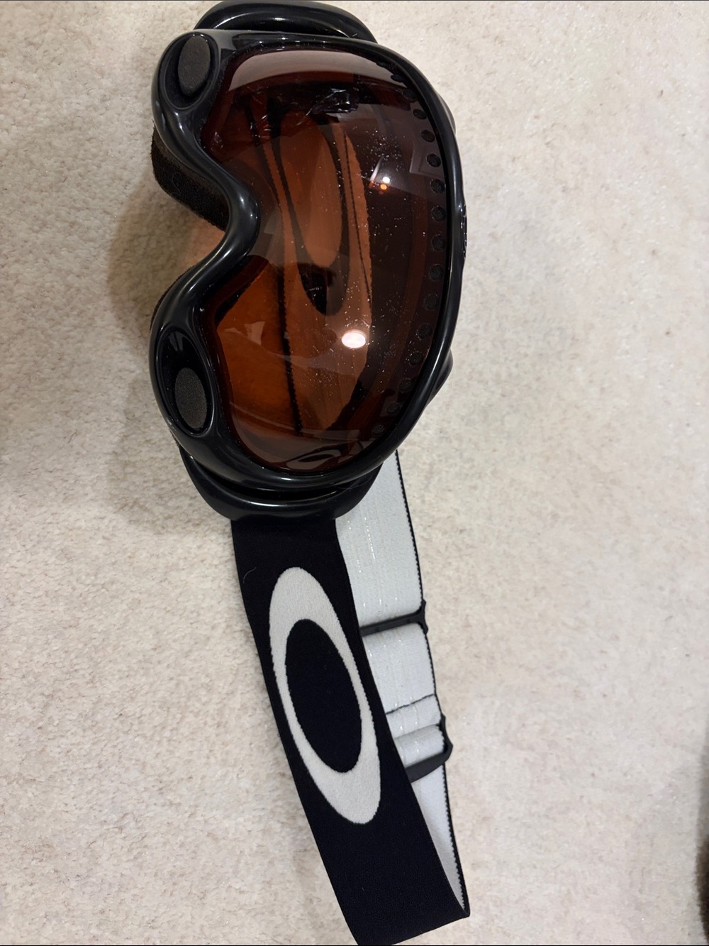 Oakley Black Goggles with Amber Lens and Black/White Strap